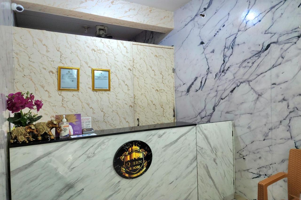 Queen 2 @ Grand Center Point Apartemen